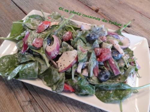 Salade d'épinard et aux petits fruits de Esther B | Photo de Estherb