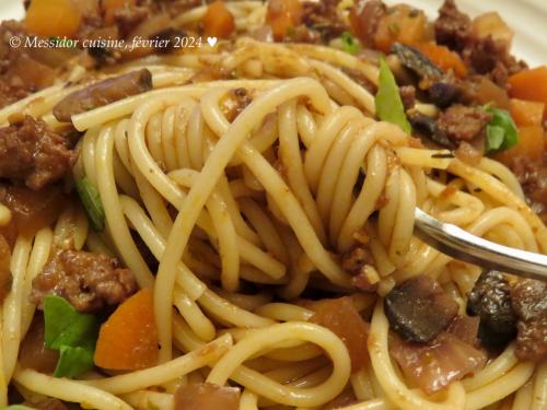 Spaghetti à la saucisse italienne, façon bolognaise + de Messidor | Photo de Messidor