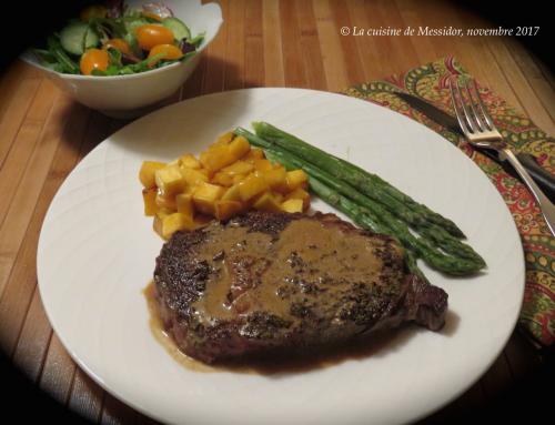 Steak aux deux poivres + courge à l'orange de Messidor | Photo de Messidor