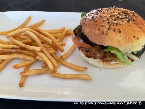 Burger au poulet croustillant de Estherb | Photo de Estherb