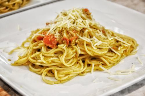 Pâtes au pesto et tomates cerises de Mireille | Photo de Mireille