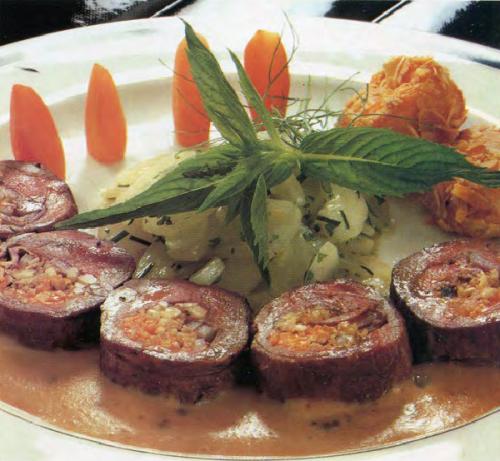 Roulade d'agneau aux noisettes de Qu'est-Ce Qu'on Mange | Photo de PassionRecettes