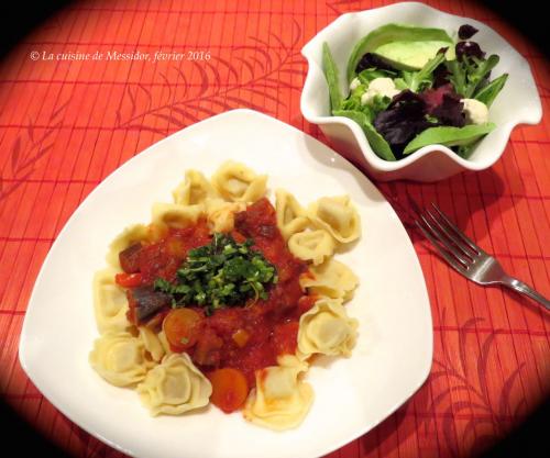 Sauce tomate à l'aubergine sur pâtes courtes de Messidor | Photo de Messidor