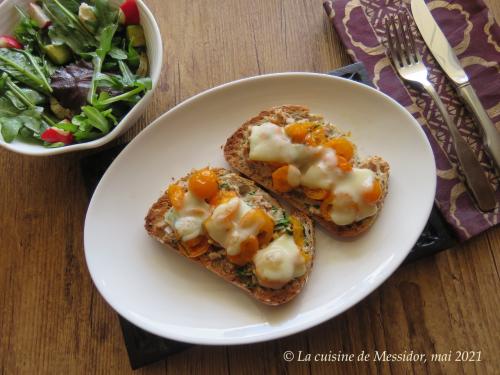 Tartines gratinées, thon et tomates tièdes + de Messidor | Photo de Messidor