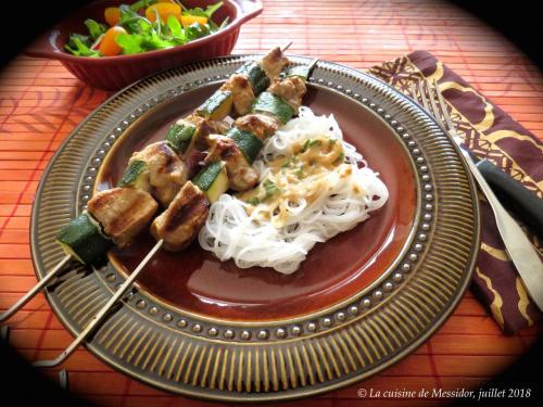 Brochettes de porc, sauce au lait de coco de Messidor | Photo de Messidor