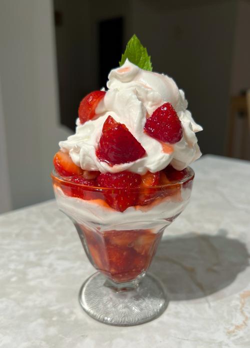 Coupe de fraises à la crème fouettée de Mireille | Photo de Mireille