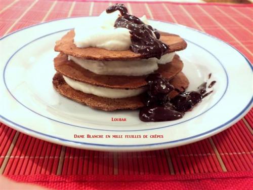 Dame blanche en mille feuilles de crêpes de 750 | Photo de Louise b.