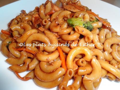 Macaroni au poulet façon lo mein de Esther B | Photo de Estherb