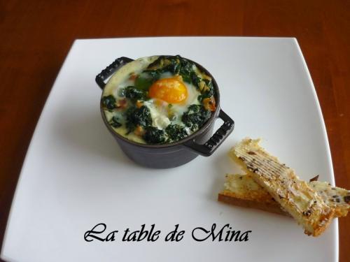 Oeufs cocotte, épinards aux lardons et mouillettes au beurre d'ail des ours de Mamina13 | Photo de Mamina13