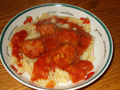 Spaghetti sauce aux boulettes de viande de Manger Avec Mo | Photo de Manger avec mo