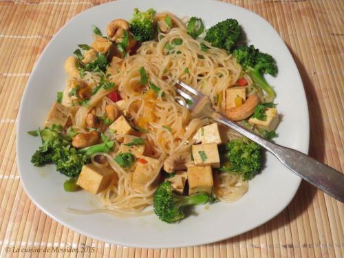 Tofu poêlé à l'orange + salade de papaye de puce de Messidor | Photo de Messidor