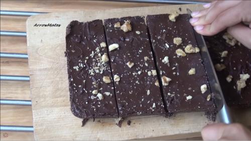 Brownies au fudge triple chocolat (sans cuisson) de Arrowmates | Photo de Arrowmates