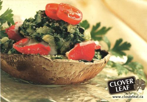 Champignons portobello garnis de crabe à la florentine de Clover Leaf | Photo de PassionRecettes