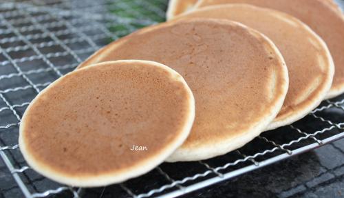 Crêpes au lait sûr, ancienne recette de Nell | Photo de Nell