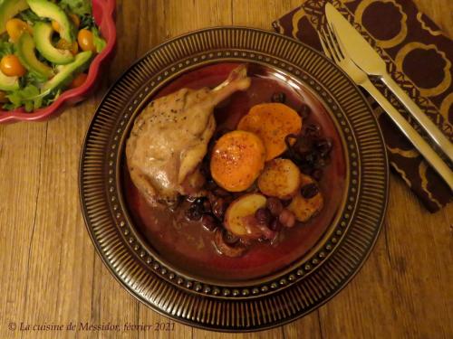 Cuisses de canard confites aux raisins et légumes d'hiver + de Messidor | Photo de Messidor