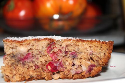 Gâteau bananes, pommes et canneberges fraîches de Nell | Photo de Nell