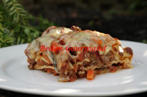 Lasagne avec sauce bolognaise de luxe et fromage en crottes de Bedon Gourmand | Photo de Bedon gourmand