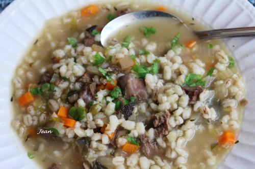 Soupe à l'orge et au jarret de boeuf de Nell | Photo de Nell