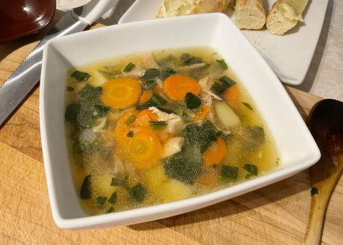 Soupe à la dinde et aux légumes à l'instant pot de Mireille | Photo de Mireille