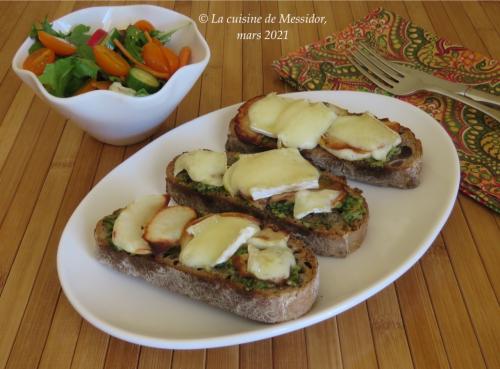 Tartines grillées à la pomme et au brie fondant + de Messidor | Photo de Messidor