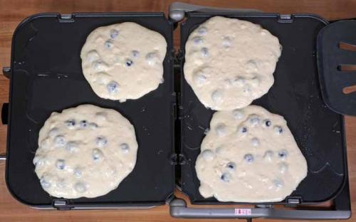 Crêpes aux bleuets, à l'avoine et au babeurre | Photo de PassionRecettes