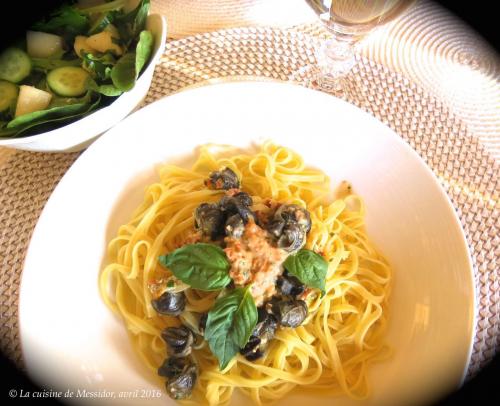 Escargots sur pâtes à la crème de pesto rosso de Messidor | Photo de Messidor