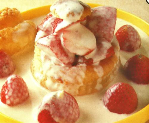 Fraises et crème anglaise recette de 5 étapes de Pol Martin | Photo de PassionRecettes