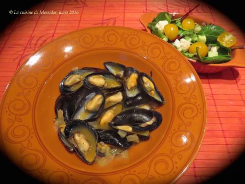 Moules au cari et au lait de coco au poêlon de Messidor | Photo de Messidor