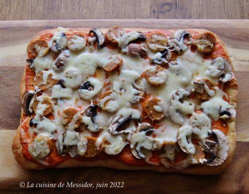 Pain plat à la saucisse, façon pizza + de Messidor | Photo de Messidor