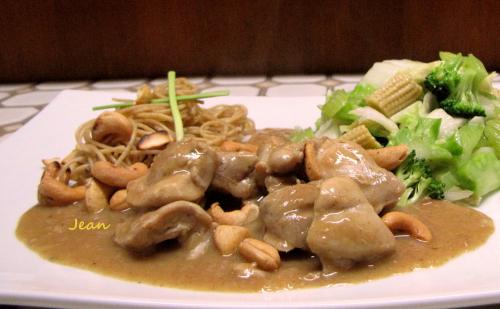 Sauté de poulet au curry doux et aux cashews de Nell | Photo de Nell