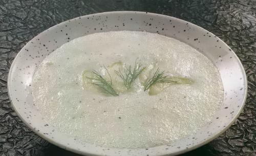 Soupe froide aux concombres de Qu'est-Ce Qu'on Mange | Photo de PassionRecettes