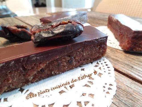 Barres tendres à la noix de coco, amandes et chocolat noir de Esther B | Photo de Estherb