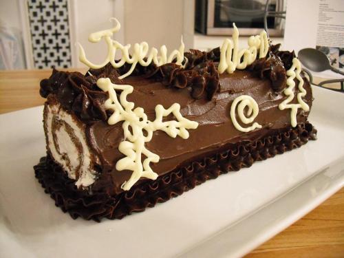 Bûche au chocolat et fromage a la crème faite par mon fils! de Karine B. | Photo de Karine b.