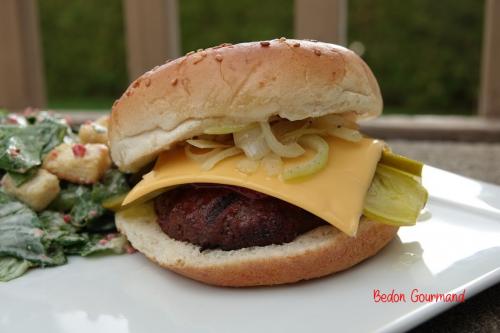 Burgers à la sauce barbecue et à la salade de chou de Bedon Gourmand | Photo de Bedon gourmand