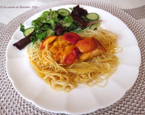 Escalopes de poulet au vermouth et aux nectarines de Messidor | Photo de Messidor