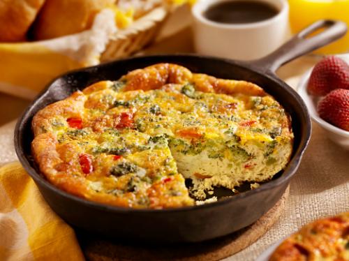 Frittata aux poivrons, oignons et pommes de terre | Photo de PassionRecettes