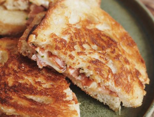 Grilled cheese au fromage gouda et bacon | Photo de PassionRecettes