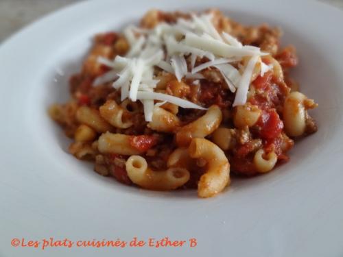 Macaroni à la viande dans une seule casserole de Esther B | Photo de Estherb