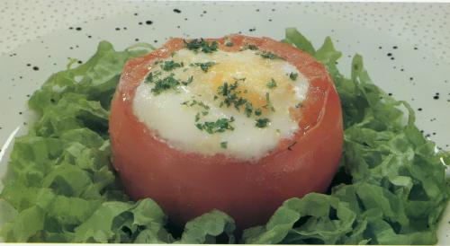 Oeufs en tomate de Qu'est-Ce Qu'on Mange | Photo de PassionRecettes