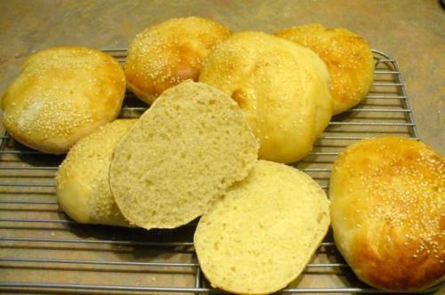 Petits pains hamburger maison de Boulis | Photo de Toffee