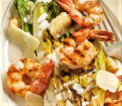 Salade césar aux crevettes grillées | Photo de PassionRecettes